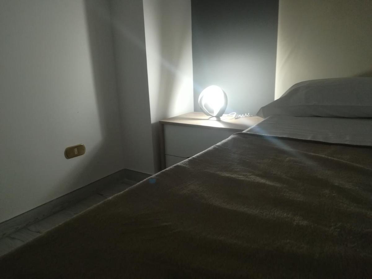 Home Mazzei Piazza Bilotti Козенца Номер фото