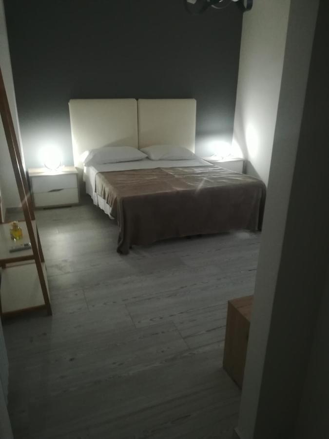 Home Mazzei Piazza Bilotti Козенца Номер фото