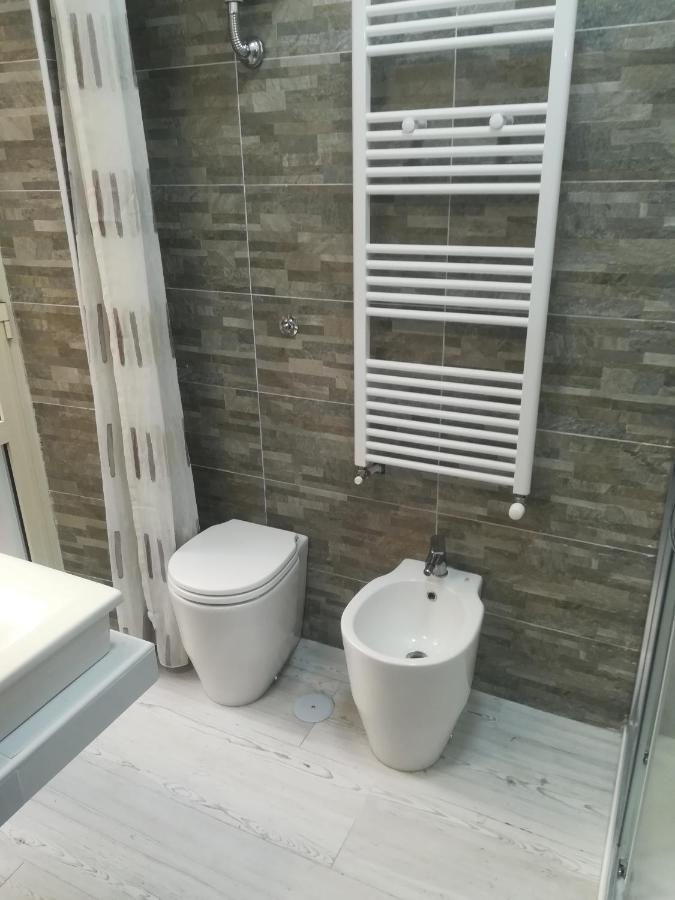 Home Mazzei Piazza Bilotti Козенца Номер фото