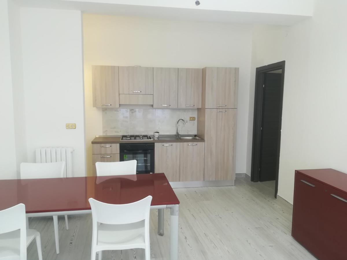 Home Mazzei Piazza Bilotti Козенца Номер фото