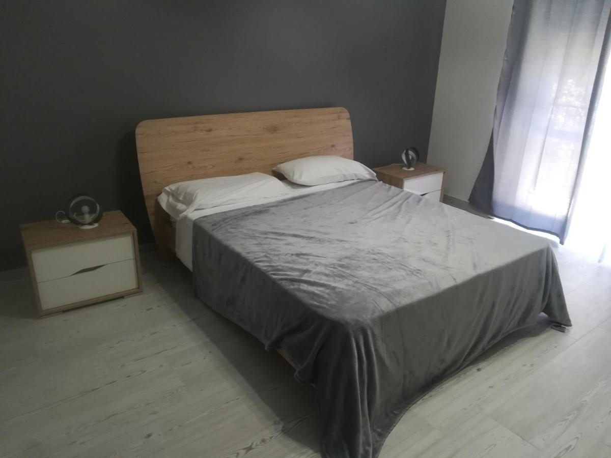 Home Mazzei Piazza Bilotti Козенца Номер фото