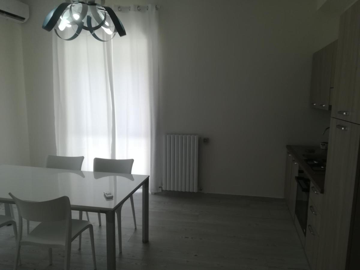 Home Mazzei Piazza Bilotti Козенца Номер фото