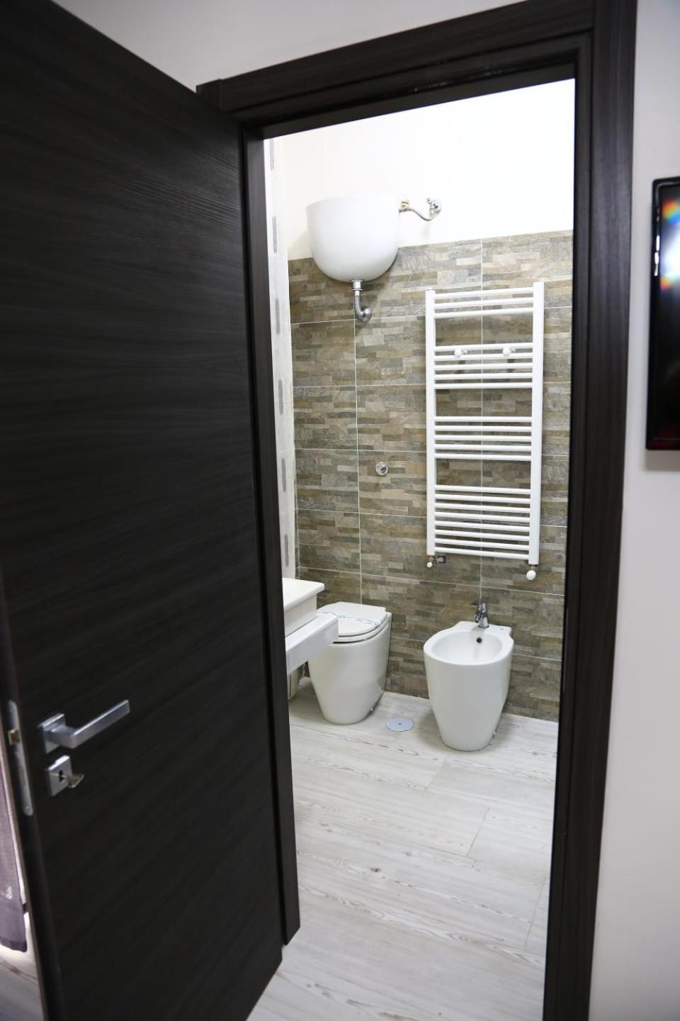 Home Mazzei Piazza Bilotti Козенца Номер фото