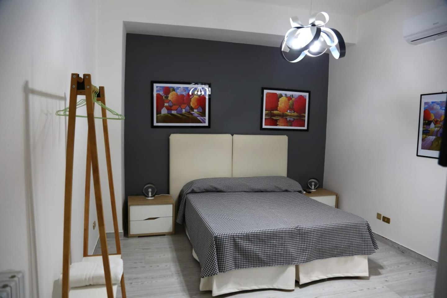 Home Mazzei Piazza Bilotti Козенца Номер фото