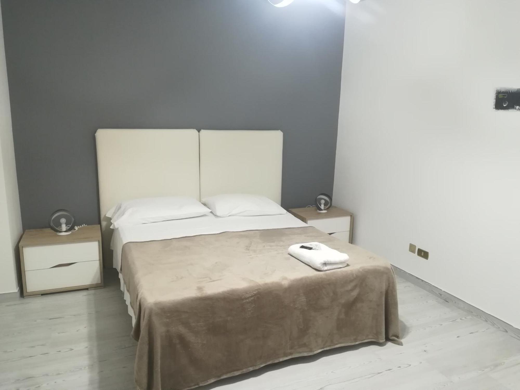 Home Mazzei Piazza Bilotti Козенца Номер фото